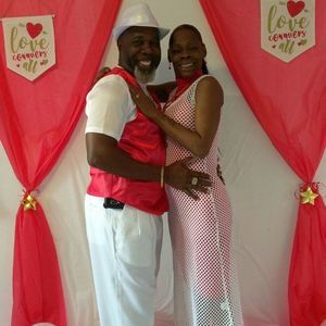 Meet your Posher, Neal